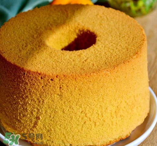 戚風蛋糕怎么脫模？戚風蛋糕倒扣多久脫模