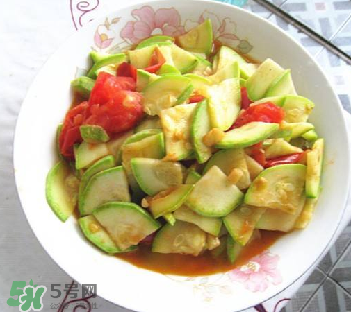 角瓜和西紅柿能一起吃嗎？西紅柿炒角瓜怎么做好吃？