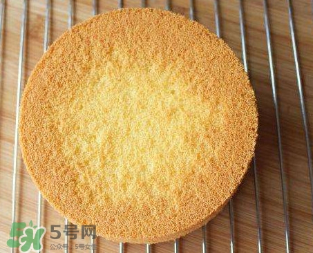 戚風(fēng)蛋糕用什么面粉？戚風(fēng)蛋糕用什么油最好