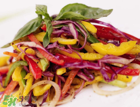 辣椒和洋蔥能一起炒嗎？辣椒能和洋蔥一起炒嗎？