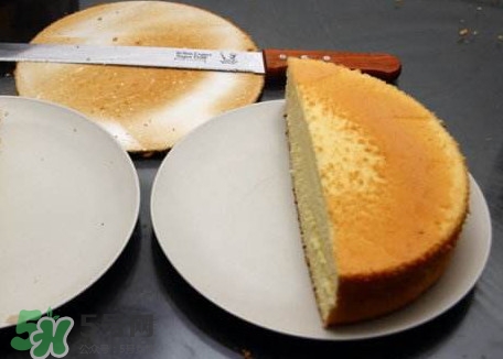 戚風蛋糕為什么不蓬松？戚風蛋糕不蓬松的原因