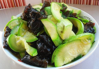 角瓜能和木耳一起吃嗎？角瓜和木耳能一起吃嗎？