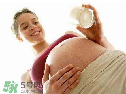 孕婦奶粉里面含葉酸嗎？孕婦奶粉成分有哪些？