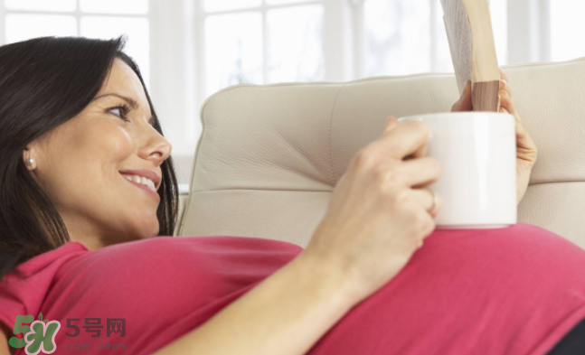 安滿和惠氏孕婦奶粉哪個(gè)好？安滿和惠氏孕婦奶粉的區(qū)別