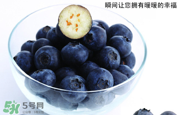 藍(lán)莓是什么顏色？藍(lán)莓泡水什么顏色？