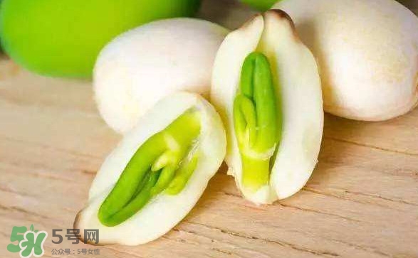 蓮子心與什么搭配好？蓮子心泡茶什么人不能喝