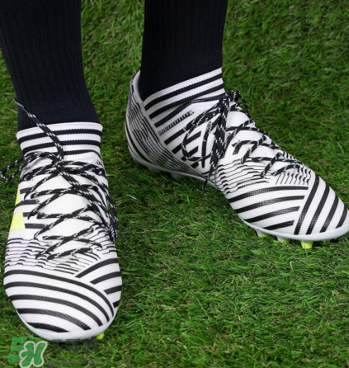 adidas nemeziz 17+怎么樣？阿迪達(dá)斯斑馬足球鞋測(cè)評(píng)
