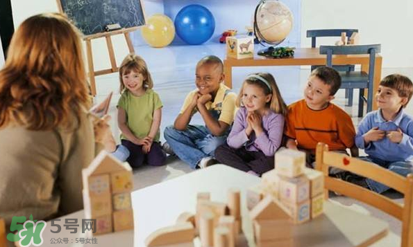 兒童性教育從幾歲開始？兒童性教育的關(guān)鍵時(shí)期是何時(shí)？