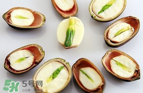 蓮子心怎么吃不會苦？蓮子心怎么泡水喝