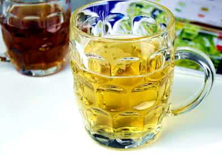 菠蘿啤含不含酒精？菠蘿啤是啤酒還是飲料