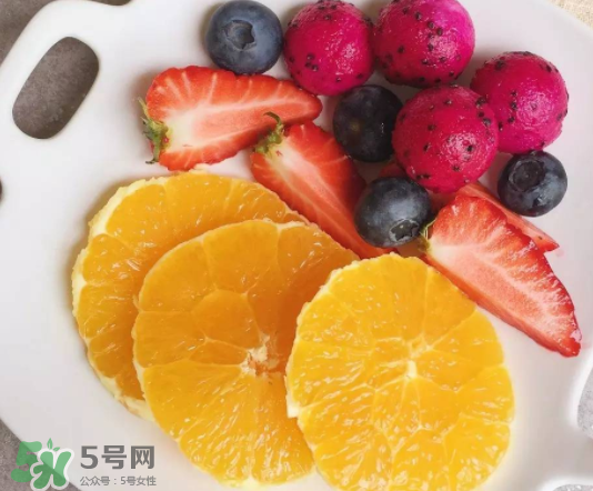 藍(lán)莓和橙子能一起吃嗎？藍(lán)莓和橙子一起吃好嗎？