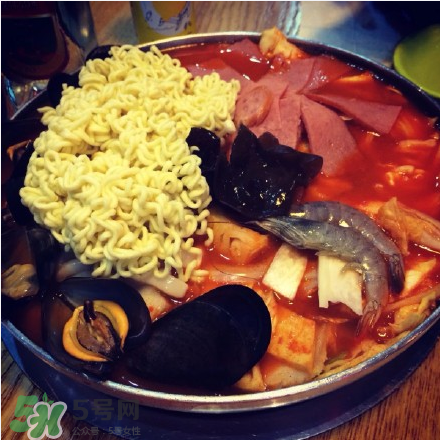 火雞面部隊鍋是什么？火雞面部隊鍋做法