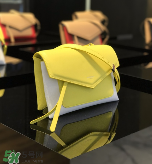 givenchy duetto尺寸多大？紀(jì)梵希17秋冬款duetto包包尺寸介紹