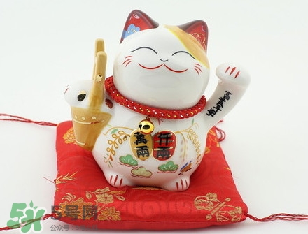 不同顏色的招財(cái)貓代表什么意思？招財(cái)貓的寓意是什么