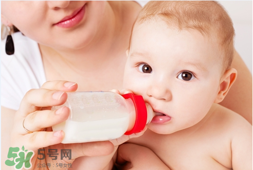 八月份可以斷奶嗎？8月份可以斷奶嗎？