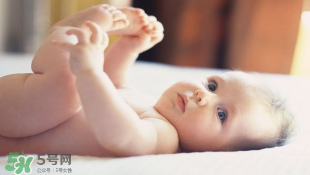 寶寶發(fā)燒可以擦清涼油嗎？寶寶發(fā)燒擦清涼油有副作用嗎？