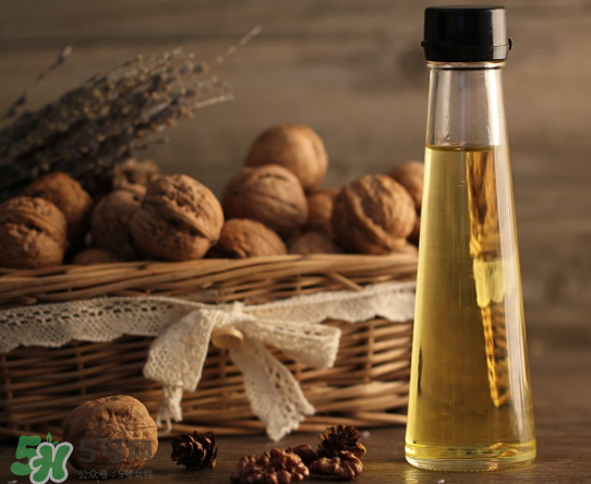 拉杜藍喬和羅朗德核桃油哪個好？Roland羅朗德和拉杜藍喬區(qū)別