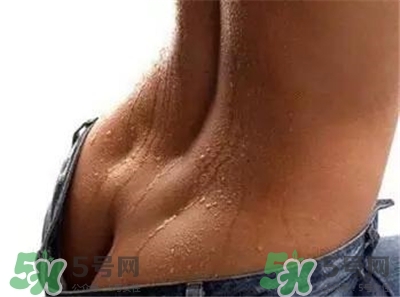 腰窩是什么樣的?腰窩是天生的還是練的? 腰窩是什么樣的?腰窩是天生的還是練的?