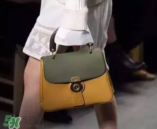 burberry dk88鎖頭包尺寸多大？巴寶莉dk88包有幾種尺寸？