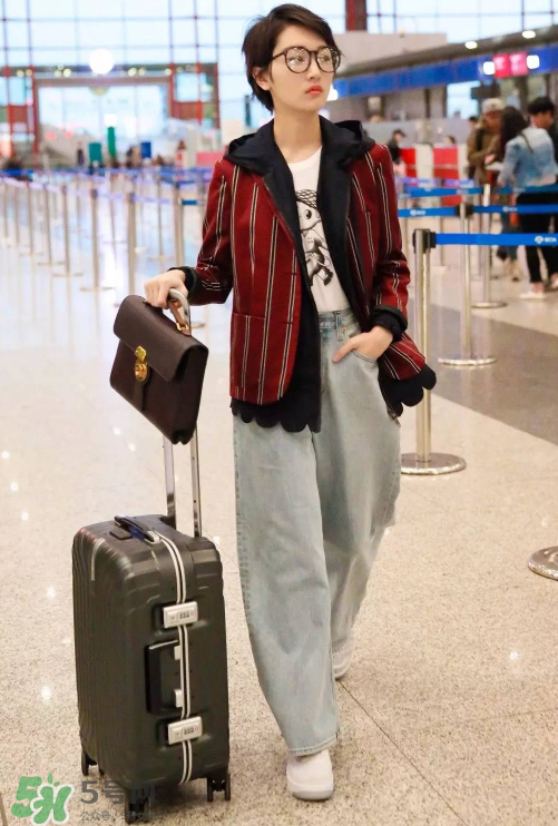 burberry dk88鎖頭包尺寸多大？巴寶莉dk88包有幾種尺寸？