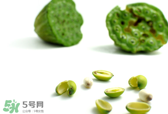 蓮蓬子中間的芯能吃嗎？蓮蓬子的功效與作用