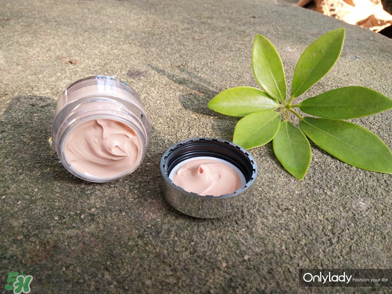 玉蘭油眼部素顏霜怎么用？玉蘭油眼部素顏霜使用方法