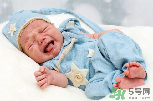 新生兒臍帶發(fā)炎可以用菜油擦嗎？臍帶能不能用菜油擦？