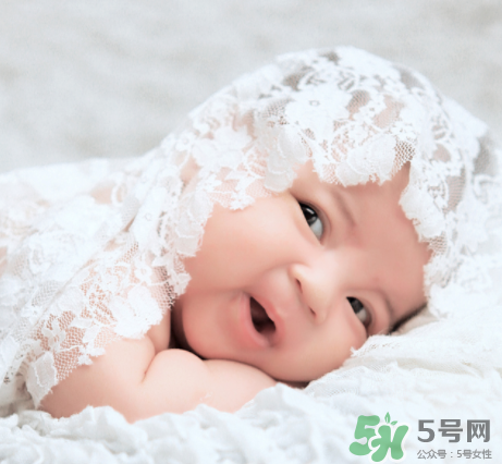 新生兒吃母乳一天拉幾次正常？新生兒吃母乳的排便規(guī)律