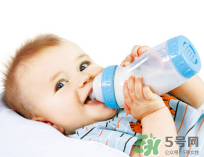 新生兒一月長幾斤正常？新生兒一月長多少厘米？