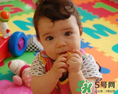 磨牙餅干幾個月寶寶能吃？磨牙餅干幾個月吃？