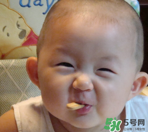 磨牙餅干幾個月寶寶能吃？磨牙餅干幾個月吃？
