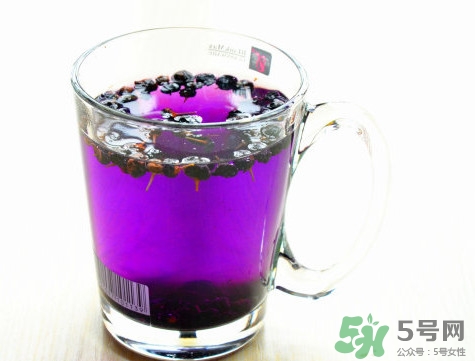 女人喝黑枸杞有什么用？女人喝黑枸杞要注意什么