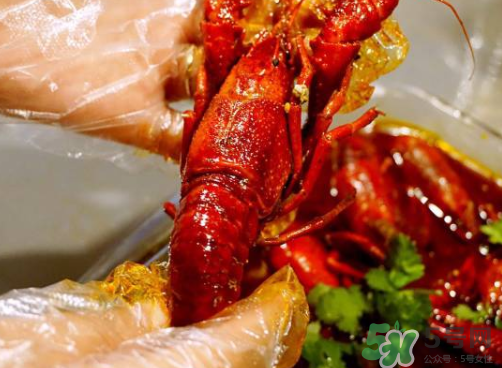 麻辣小龍蝦能隔夜吃嗎？麻辣小龍蝦隔夜能吃嗎？