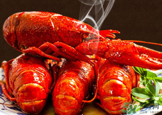 麻辣小龍蝦的頭能吃嗎？如何吃麻辣小龍蝦的頭？
