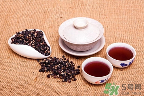 黑枸杞可以天天喝嗎？黑枸杞泡水一天喝幾次