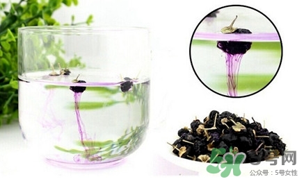 黑枸杞一天吃幾顆合適？黑枸杞一天喝多少合適