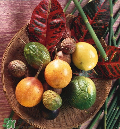 百香果一天吃幾個(gè)好？百香果吃多了會(huì)怎樣？