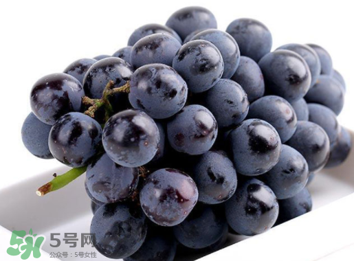 夏黑葡萄皮能吃嗎？夏黑葡萄怎么吃？