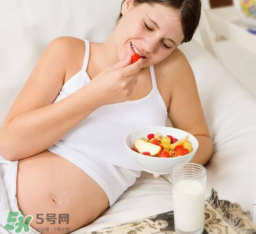 孕婦吃甜食寶寶會頭大嗎？孕期吃甜食寶寶會頭變大嗎？