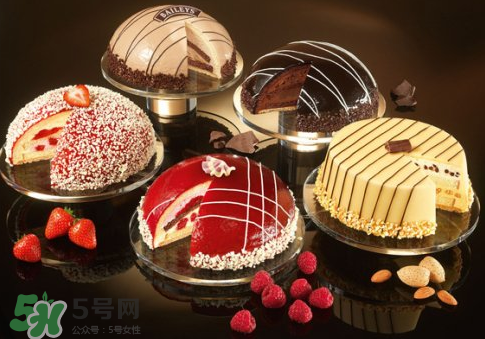 寶寶愛吃甜食智力會(huì)下降嗎？兒童愛吃糖會(huì)影響智力嗎？