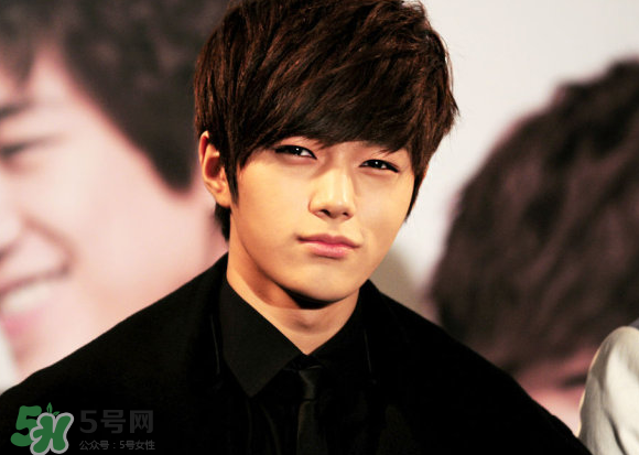 韓國(guó)薇妮在韓國(guó)有名嗎？vinistyle什么檔次？