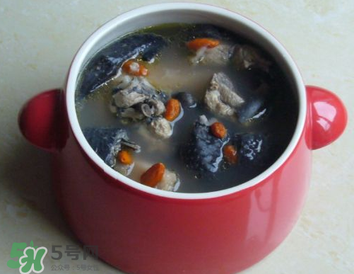 榴蓮殼燉排骨殼能吃嗎？榴蓮殼燉排骨什么味道？