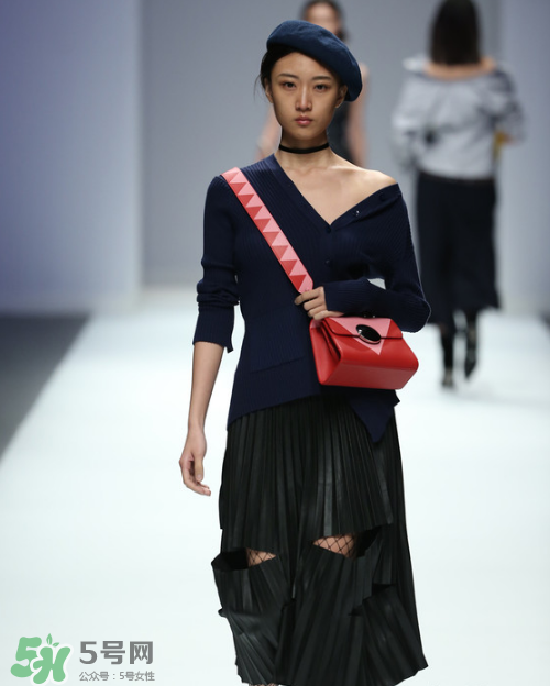 dissona迪桑娜2017秋冬新款包包怎么樣_好看嗎_款式有哪些？