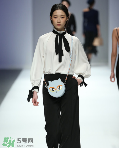 dissona迪桑娜2017秋冬新款包包怎么樣_好看嗎_款式有哪些？