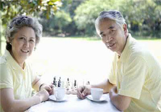 嬰兒奶粉老人能喝嗎？老人能不能喝嬰兒奶粉？