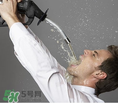 腎結(jié)石怎么治最好？腎結(jié)石的醫(yī)治方法