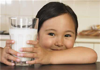 兒童能喝老年人奶粉嗎？老年人奶粉小孩能不能喝？