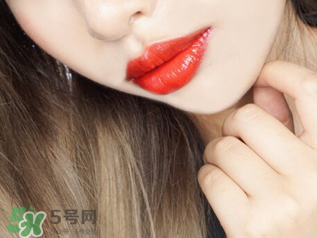 雅詩蘭黛精油唇膏怎么樣 雅詩蘭黛精油唇膏試色 雅詩蘭黛精油唇膏怎么樣 雅詩蘭黛精油唇膏試色