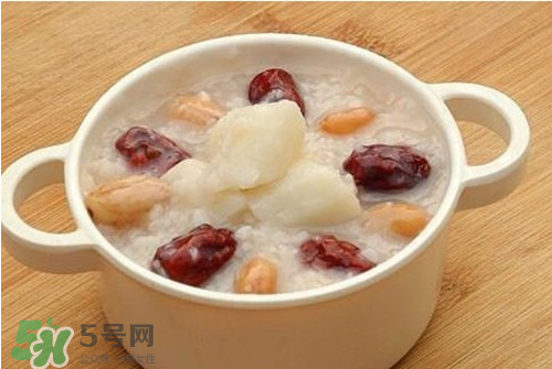 新鮮蓮子可以煮粥嗎？蓮子熬粥需要去芯嗎？