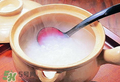 夏天出汗多應(yīng)喝什么水_夏天出汗多喝什么水好 夏天出汗多應(yīng)喝什么水_夏天出汗多喝什么水好